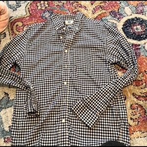 Old Navy buttondown L navy and white plaid shirt